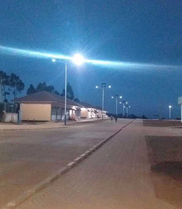 十堰市非洲科特迪瓦太阳能路灯工程